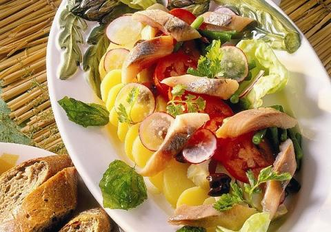 Nizza salat mit Matjes